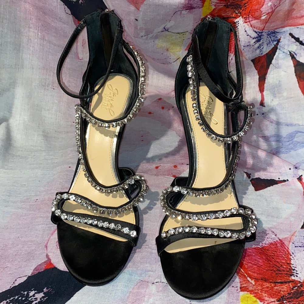 Jewel Badgley Mischka heels